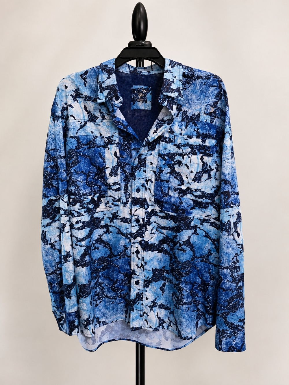 BUGS Men’s XL Abstract Blue Print Long Sleeve Button-Down Shirt